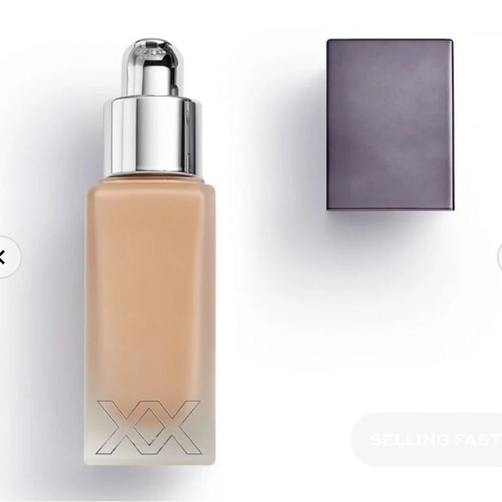 Makeup Revolution, Conceal & Hydrate, Foundation, FX8